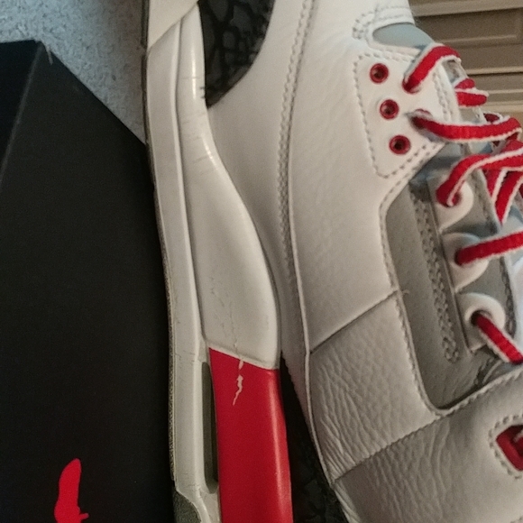 Air Jordan Retro 3 Fire Reds - Picture 8 of 8
